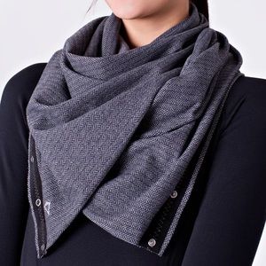 Ivivva by Lululemon Village Chill Scarf